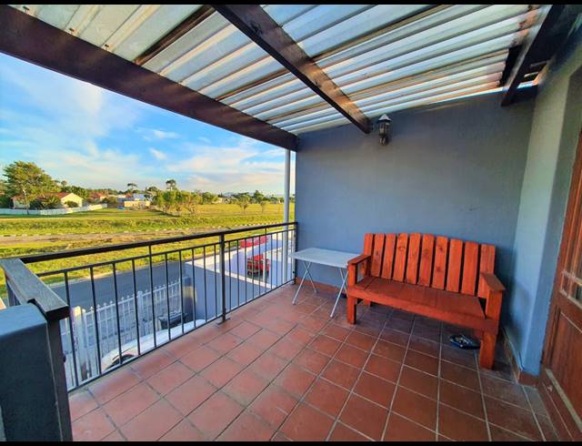 3 BEDROOM HOUSE FOR SALE IN RUYTERWACHT